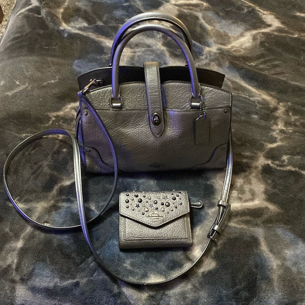 SILVER/METALLIC COACH PURSE AND WALLET‼️